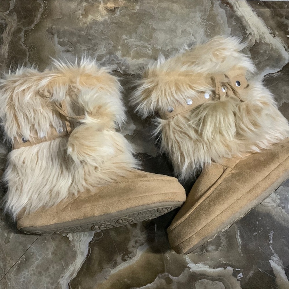 Steve Madden faux fur boots